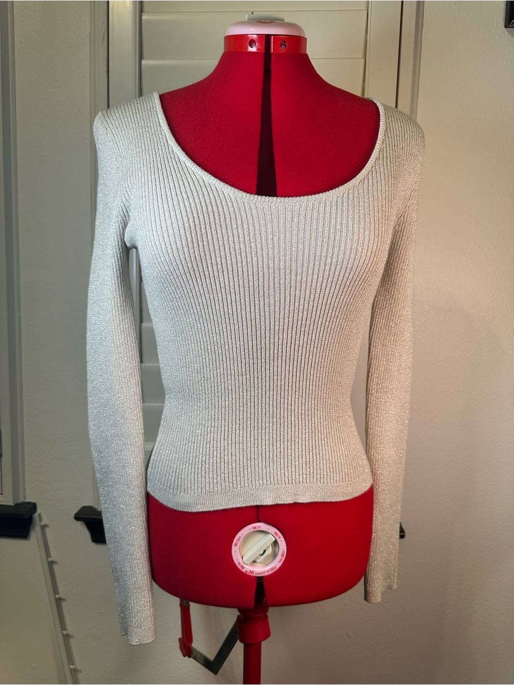 RSQ Cream Ribbed Scoop-Neck Slim Long-Sleeve Sweater